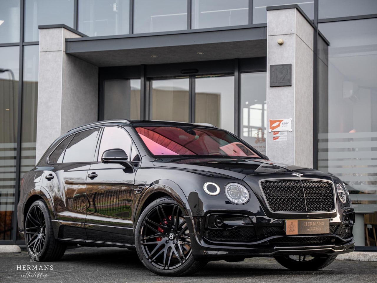 Bentley Bentayga - 6.0 W12 / STARTECH / Org. NL / HUD / Pano / 360 / Two-Tone interior - AutoWereld.nl