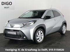 Toyota Aygo X - 1.0 VVT-i MT First | Stoelverwarming | Apple Carplay & AndroidAUTO | Climate Control |