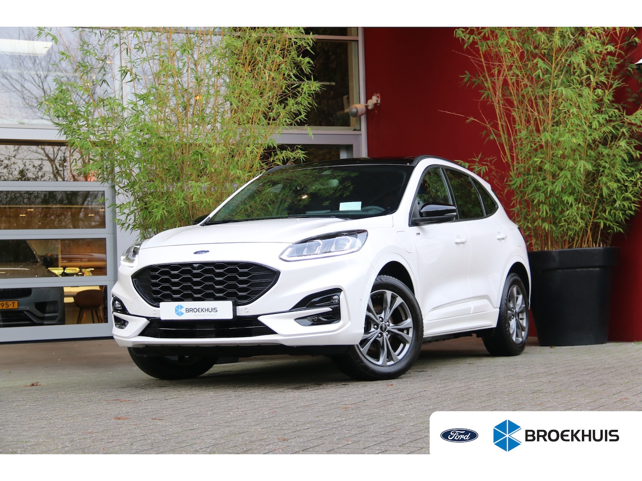 Ford Kuga - 2.5 PHEV ST-Line X | Trekhaak | Pano | Adapt. Cruise | Apple Carplay | Stoel-stuurverw. | - AutoWereld.nl