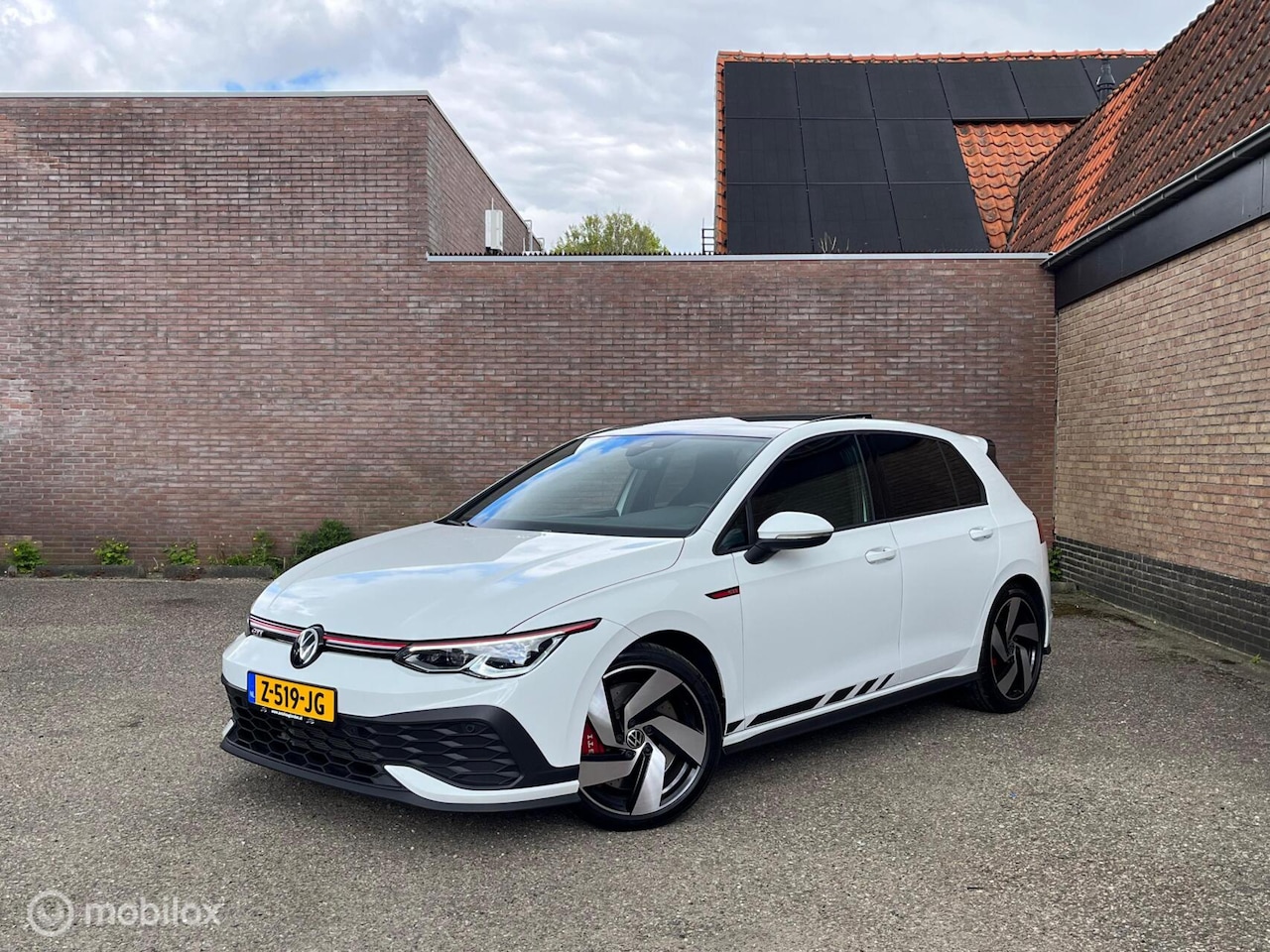 Volkswagen Golf - 2.0 GTI Clubsport 300PK | PANO - AutoWereld.nl