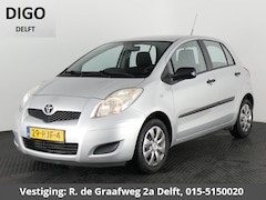 Toyota Yaris - 1.3 VVTi Comfort | Airco | Trekhaak | Parkeersensoren |