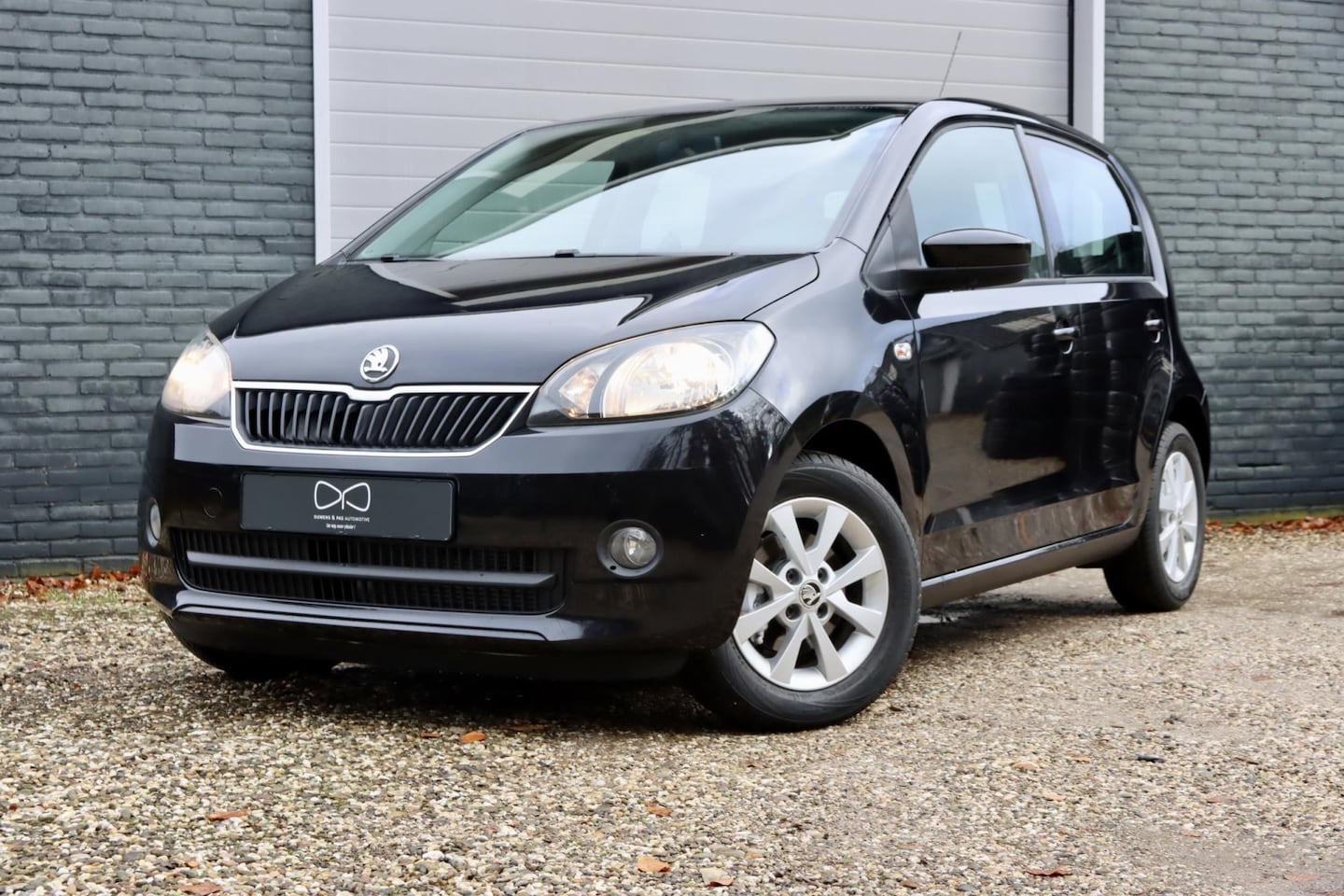 Skoda Citigo - 1.0 Greentech Ambition | 75 PK | NAVIGATIE | 2e EIGENAAR | STOELVERWARMING | AIRCO - AutoWereld.nl