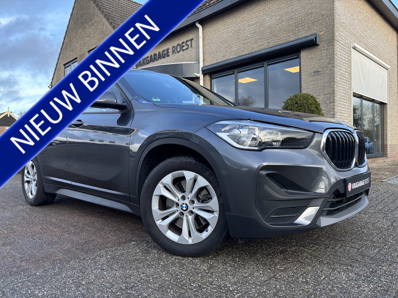 BMW X1 - xDrive25e eDrive Edition Hybrid Automaat Trekhaak / Leder / Navigatie - AutoWereld.nl