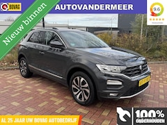 Volkswagen T-Roc - 1.5 TSI Active uitvoering / Carplay / Etc