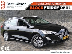 Ford Focus Wagon - 1.0 EcoB. Titanium | Geen import | Trekhaak | Nieuwe Distributie