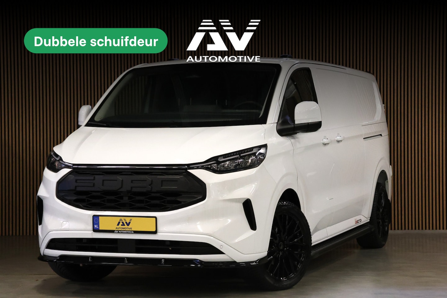 Ford Transit Custom - 320 2.0 TDCI L2H1 170 PK | BPM VRIJ | ACC | Blind Spot | Navigatie | Camera | CarPlay | La - AutoWereld.nl