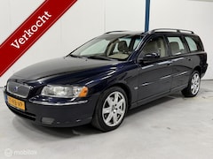 Volvo V70 - 2.5T AWD Summum AUTOMAAT / LEER / XENON
