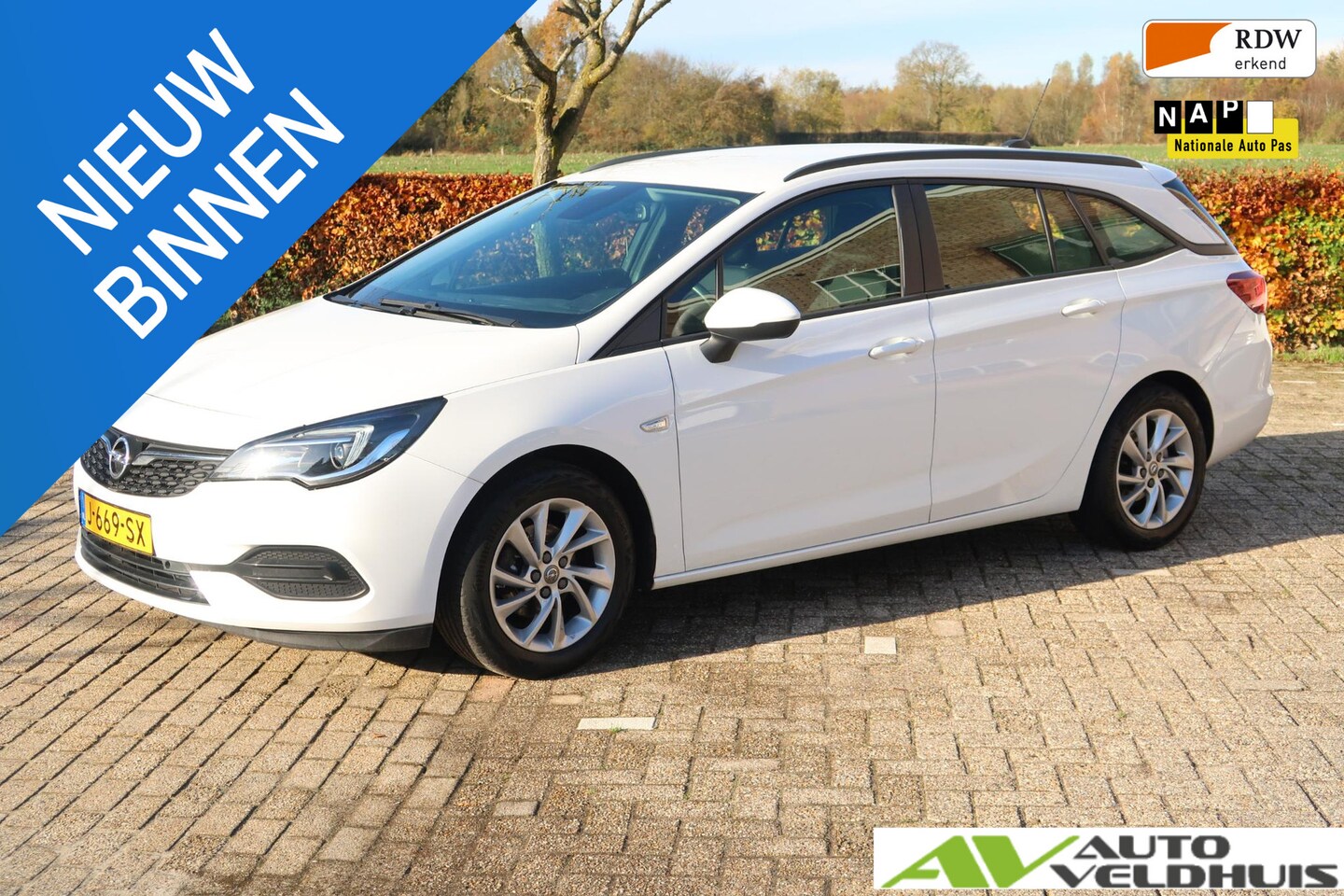 Opel Astra Sports Tourer - 1.2 Edition NAVI CRUISE 6 VERSNELLINGEN - AutoWereld.nl