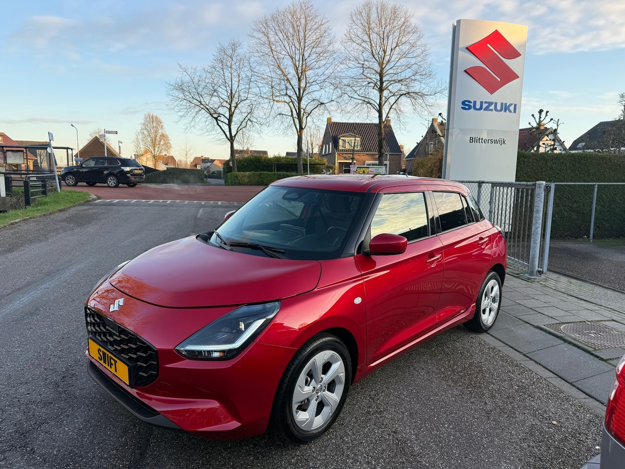 Suzuki Swift - 1.2 Select Smart Hybrid BJ 03-2025 // AUTOMAAT // Apple Carplay & Android Auto // Nieuwsta - AutoWereld.nl