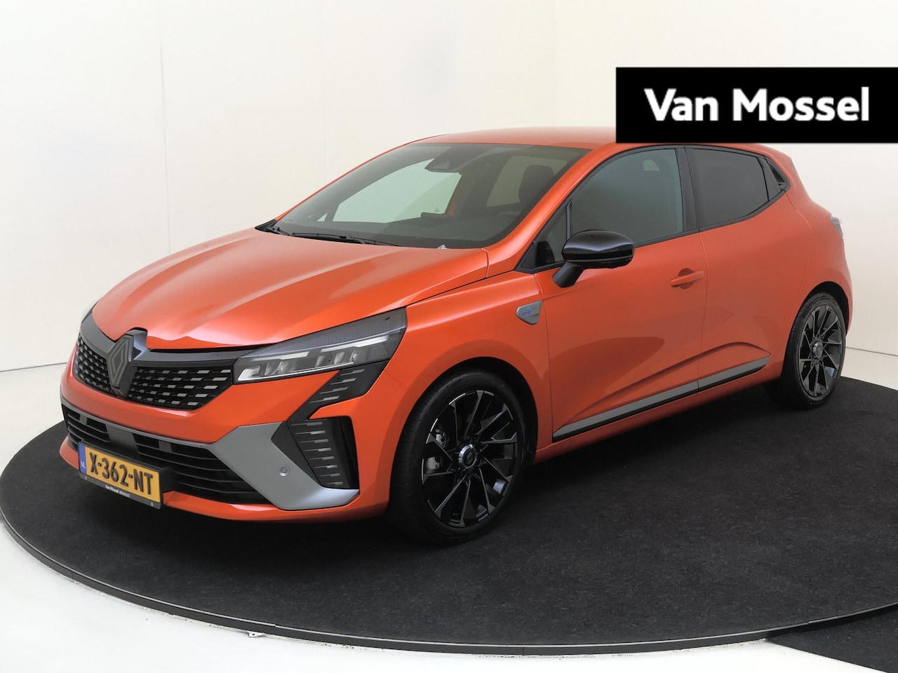 Renault Clio - 1.6 E-Tech Full Hybrid 145 esprit Alpine | BOSE Audio / 360 Camera / Pack Winter / Navi / - AutoWereld.nl