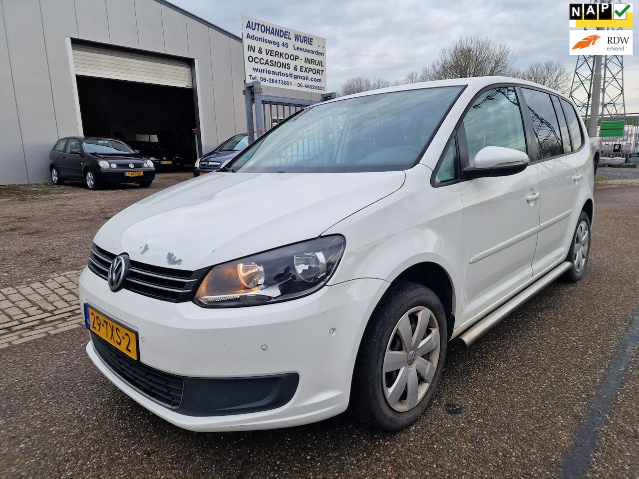 Volkswagen Touran - 2.0 TDI Comfortline BlueMotion/Automaat/Apk 18-07-2026 - AutoWereld.nl