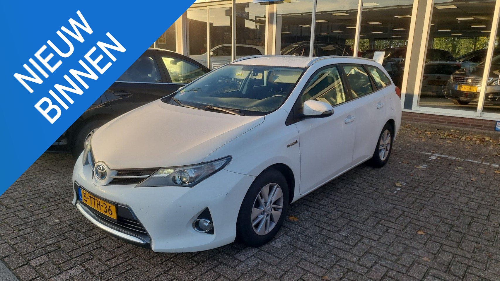 Toyota Auris Touring Sports - 1.8 Hybrid Aspiration 1.8 Hybrid Aspiration - AutoWereld.nl