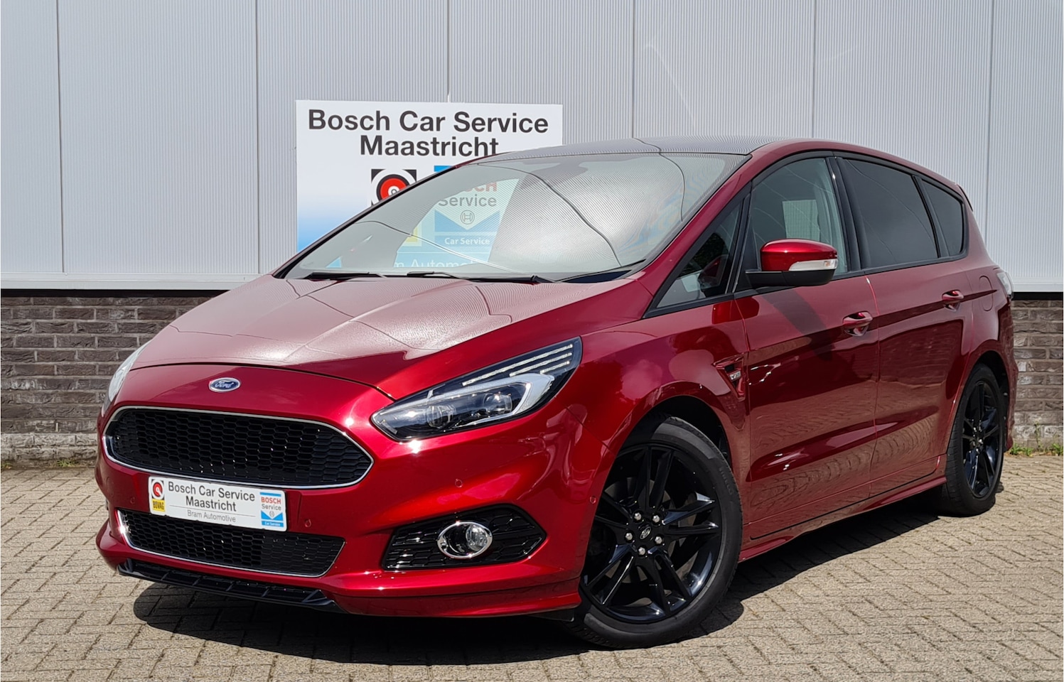 Ford S-Max - 2.0 ST-Line 7p.| Pano | Camera | Xenon | Trekhaak | Dodehoek | Keurig onderhouden | Intere - AutoWereld.nl