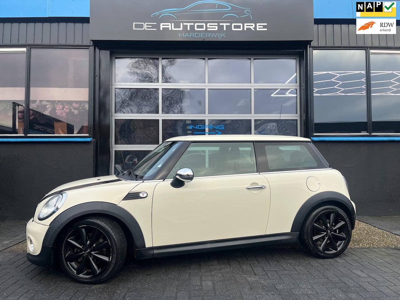 MINI One - Mini 1.6 Chili Airco Navi Cruise 17Inch In Perfecte Staat!!! - AutoWereld.nl
