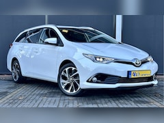 Toyota Auris Touring Sports - 1.2T Aspiration / Stoelverwr. / Cruise / Camera