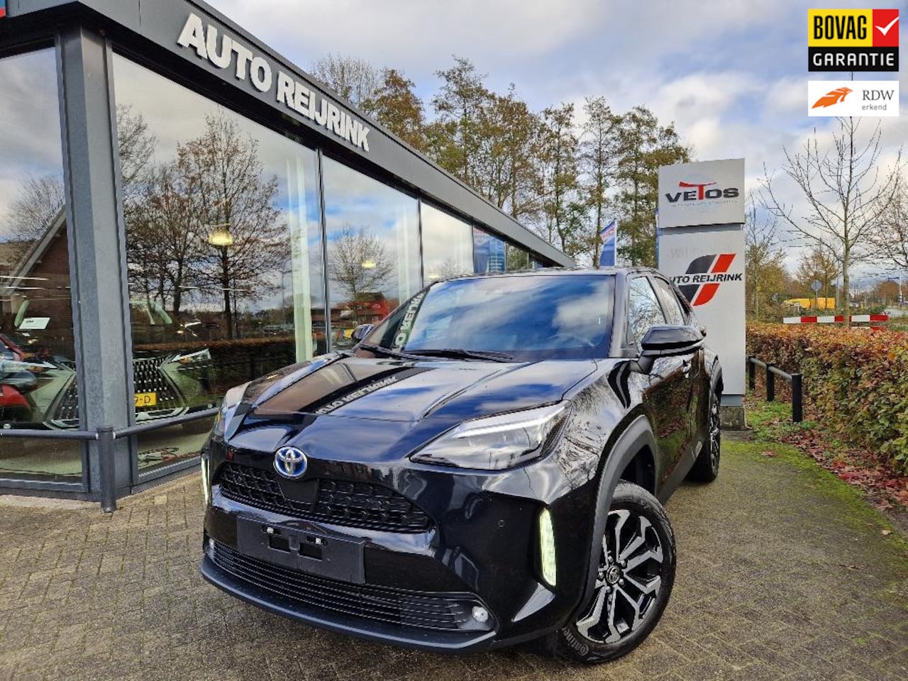 Toyota Yaris Cross - 1.5 Hybrid TEAM D/PARK.SENS V+A/NAVI/CARPLAY/DODE HOEK/STOEL-EN STUURVERWARMING - AutoWereld.nl