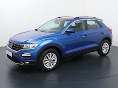 Volkswagen T-Roc - 1.0 TSI Style | 110 PK | Trekhaak | Achteruitrijcamera | Adaptive cruise control |