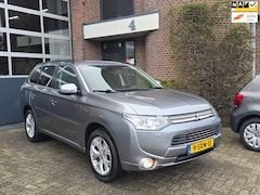 Mitsubishi Outlander - 2.0 PHEV Intense + Trekhaak |Clima |Leer