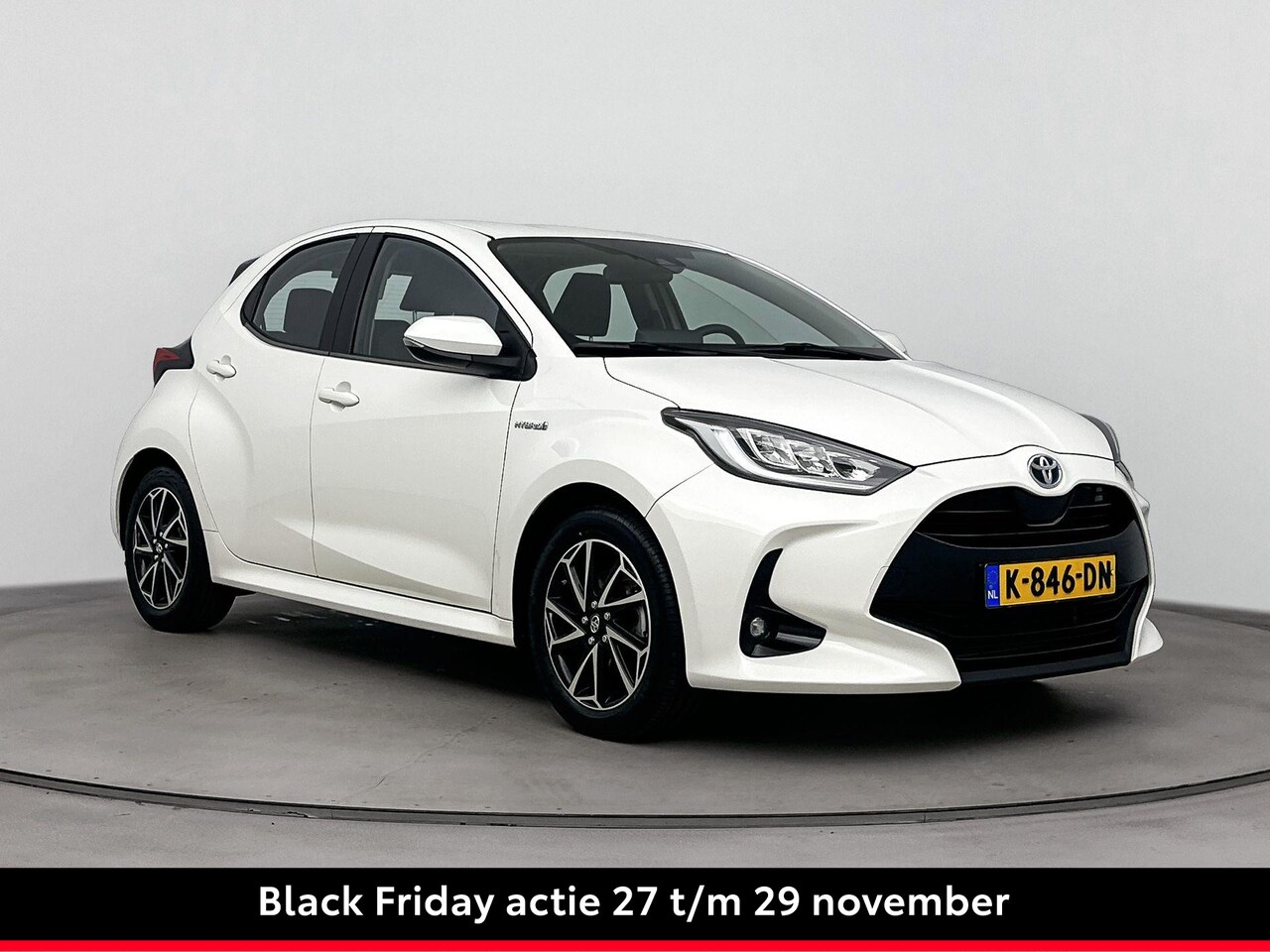 Toyota Yaris - 1.5 Hybrid First Edition | Navigatie | Apple Carplay / Android Auto | Keyless | Adaptive C - AutoWereld.nl