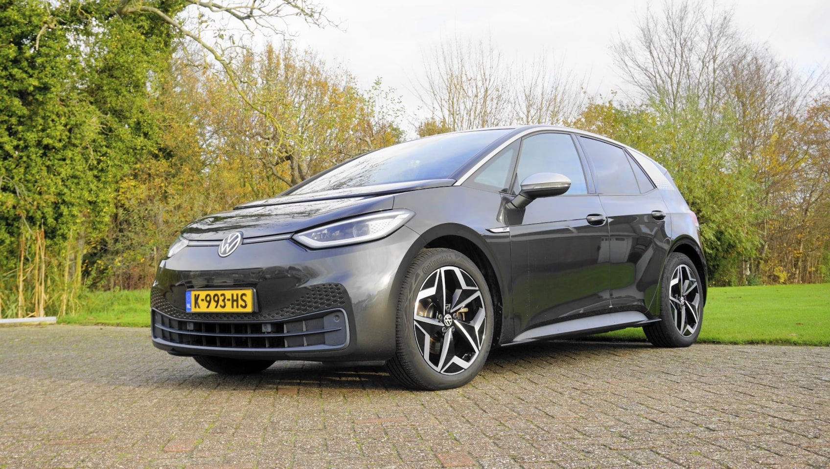 Volkswagen ID.3 - First Plus 58 kWh SOH 90% Trekhaak camera - AutoWereld.nl