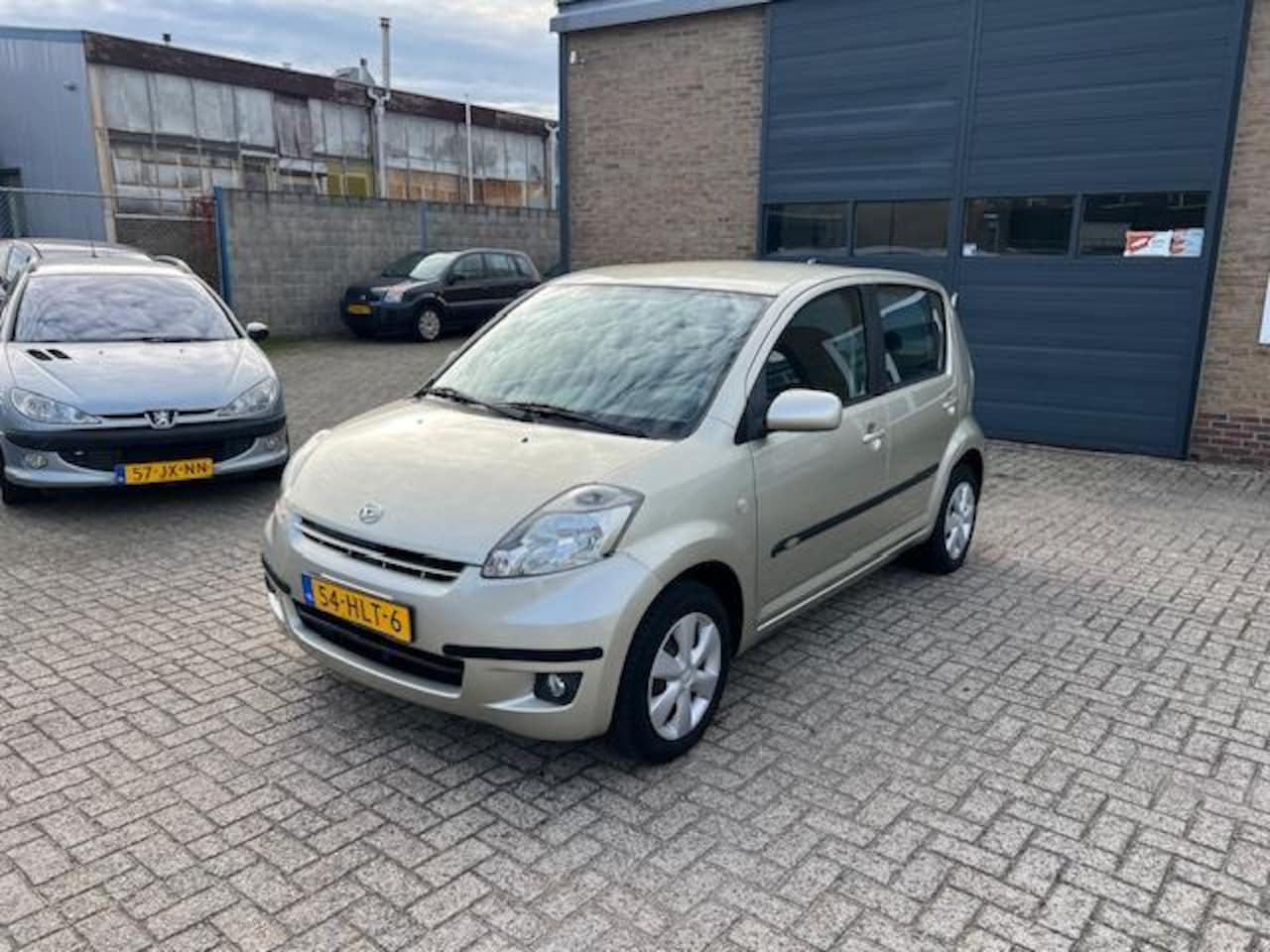 Daihatsu Sirion 2 - 1.0-12V Premium 1.0-12V Premium - AutoWereld.nl