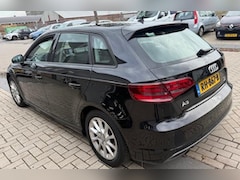 Audi A3 Sportback - 1.6 TDI ultra Attraction Pro Line / Climate Control / Navigatie