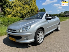 Peugeot 206 CC - 1.6-16V / cabrio / airco / nap