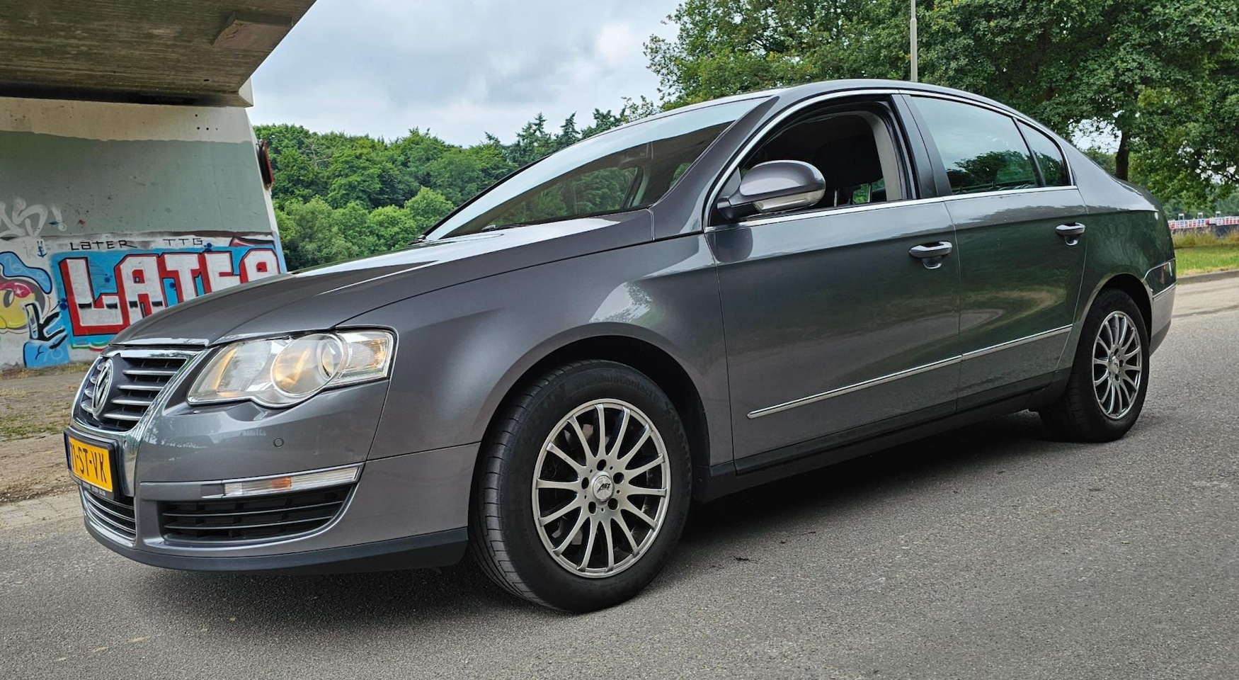 Volkswagen Passat - 2.0 FSI Sedan Climate Control Navigatie - AutoWereld.nl