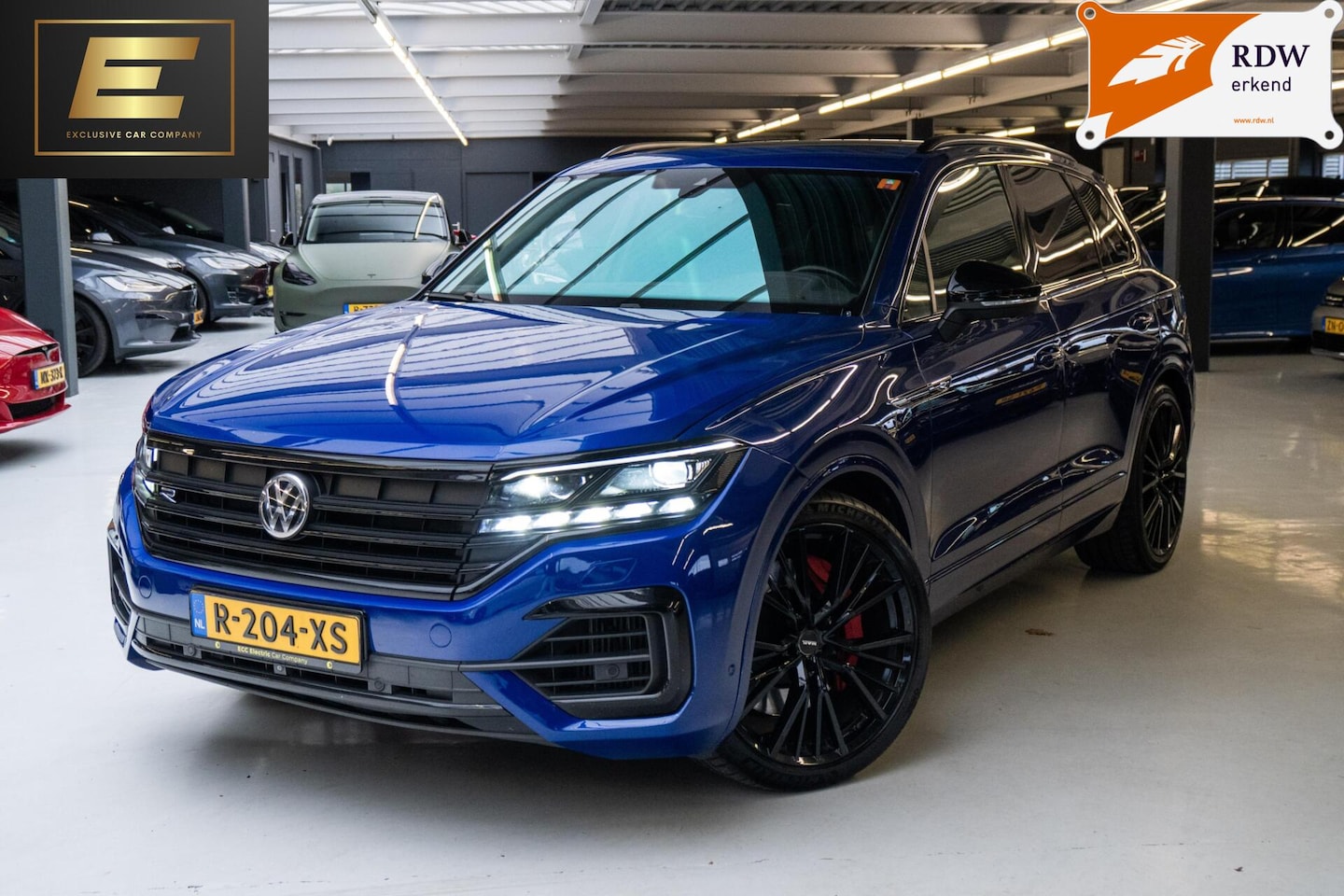 Volkswagen Touareg - 3.0 TSi 4MOTION R | Panoramadak | Stoelmassage | Stoelverwarming achter - AutoWereld.nl