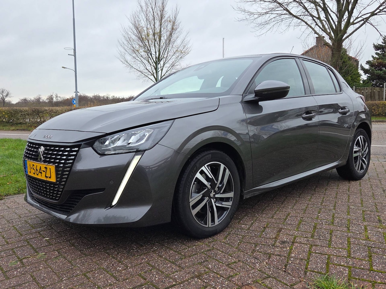 Peugeot 208 - 1.2 PureTech Allure 1.2 PureTech 100pk Allure - AutoWereld.nl
