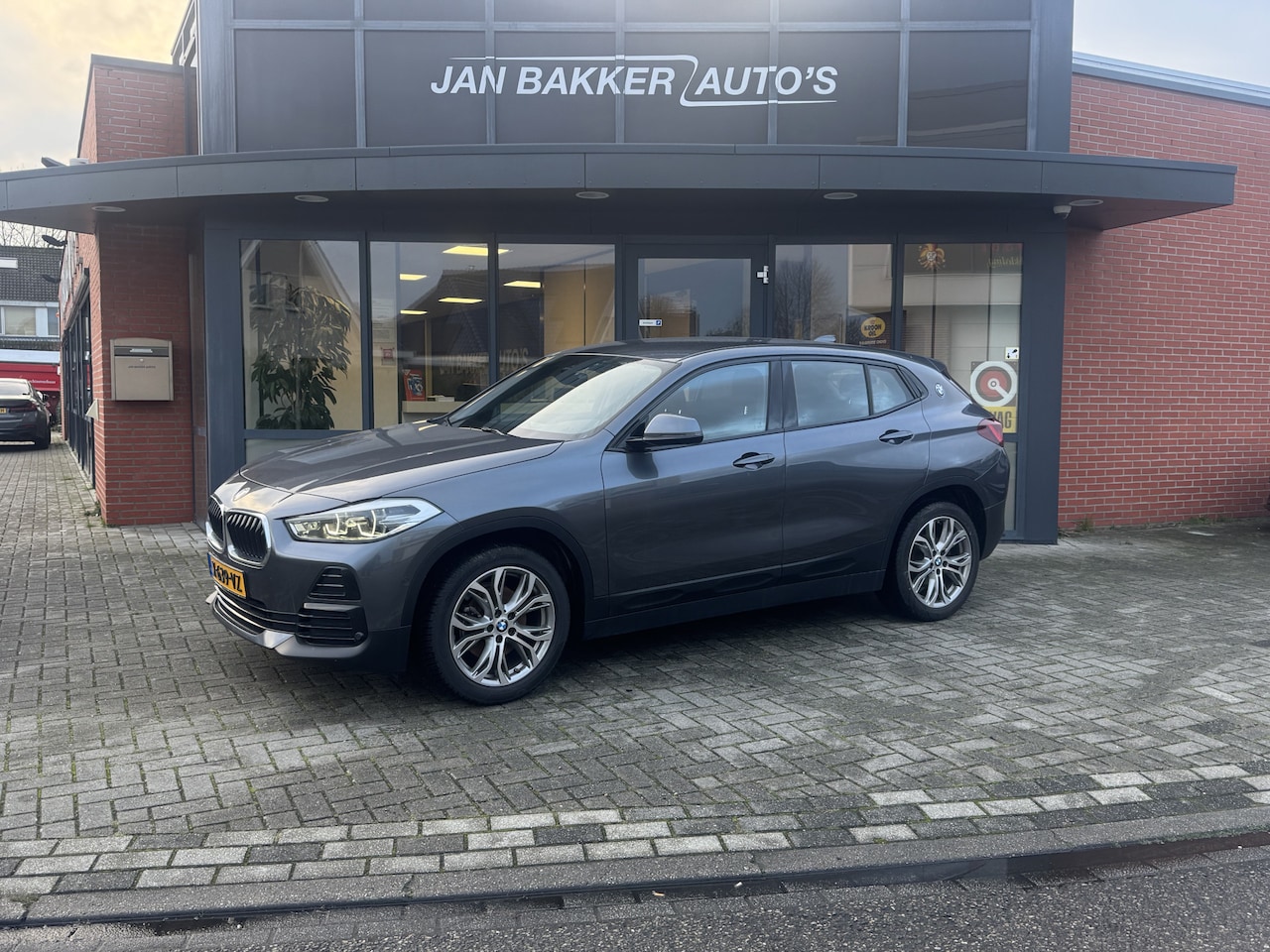 BMW X2 - sDrive18i Executive ✅ Stoelverwarming ✅ NaviPro ✅ Clima ✅ - AutoWereld.nl