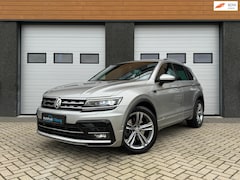 Volkswagen Tiguan - 2.0 TSI 4Motion 3x R-Line Pano Trekhaak Keyless