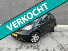 Toyota Aygo - 1.0-12V | SLECHTS 77.000 KM | AUX | APK T/M 7-11-2026 | AFLEVERBEURT | ZGAN VREDESTEIN BAN