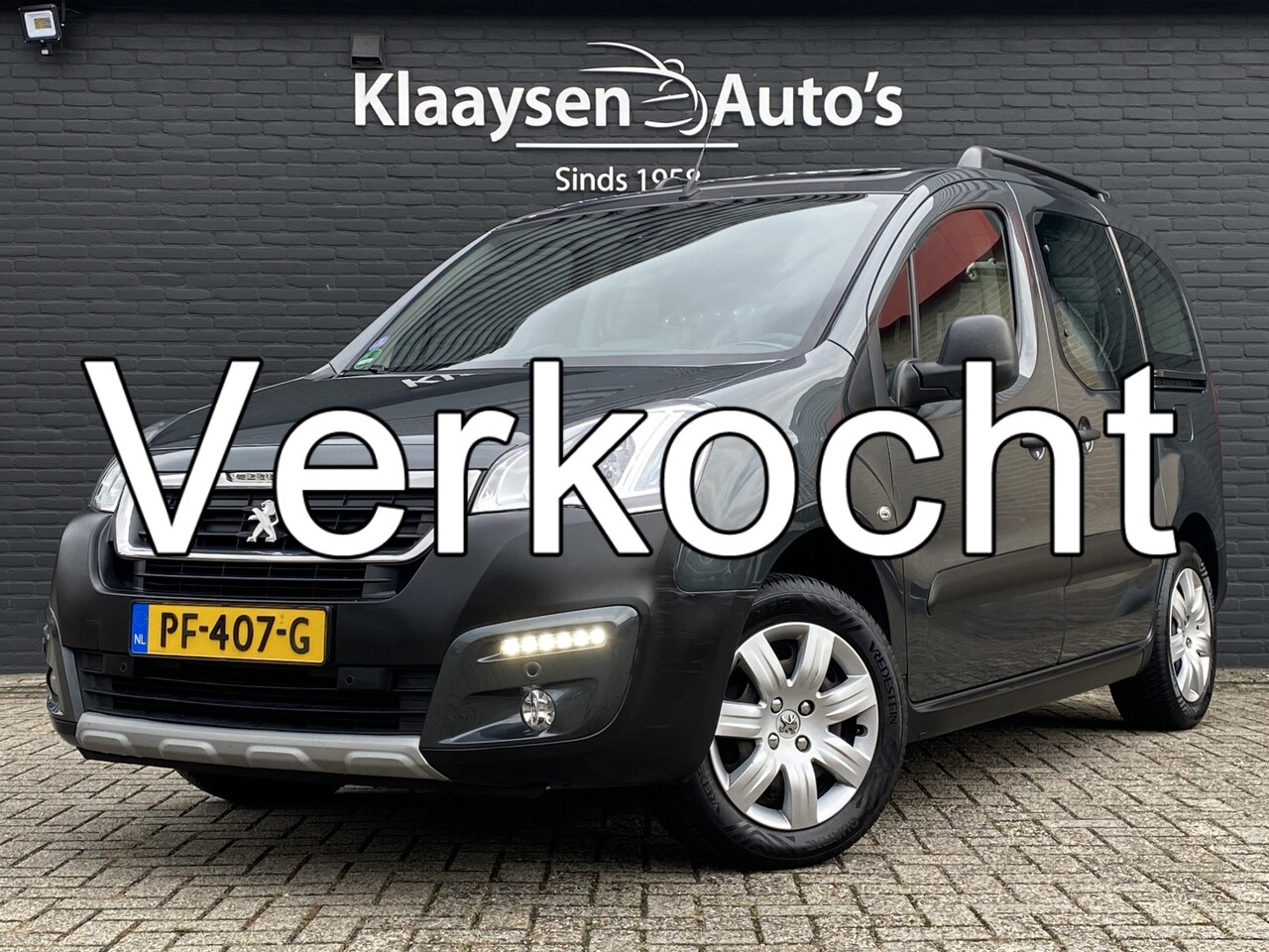 Peugeot Partner Tepee - 1.2 PureTech Allure 110 pk | navigatie | panoramadak | trekhaak | camera | 5 persoons | 2 - AutoWereld.nl