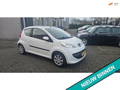 Peugeot 107 - 1.0-12V XR