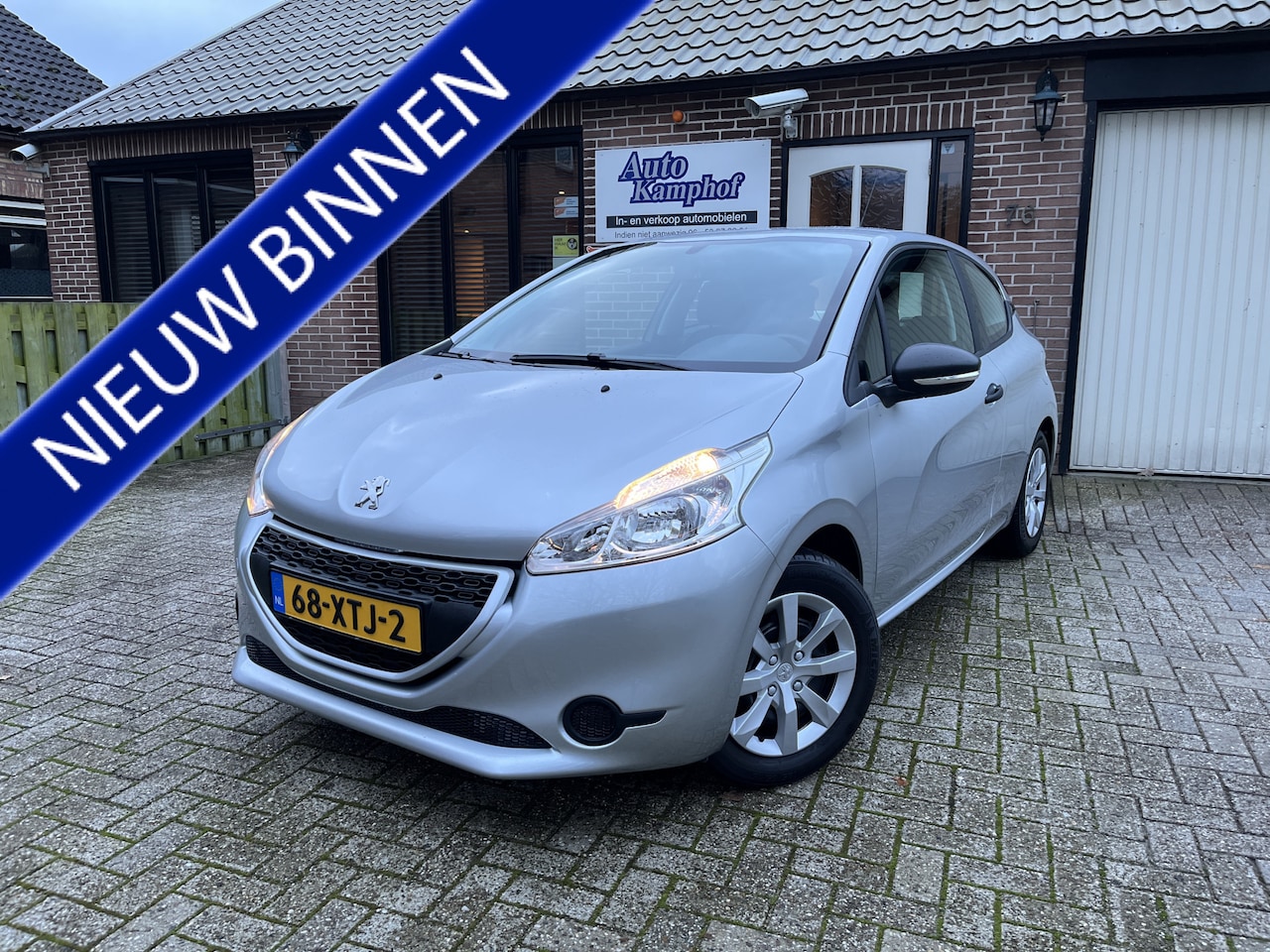 Peugeot 208 - 1.2 VTi Access van de 1e eigenaar Nieuwe A.P.K. - AutoWereld.nl