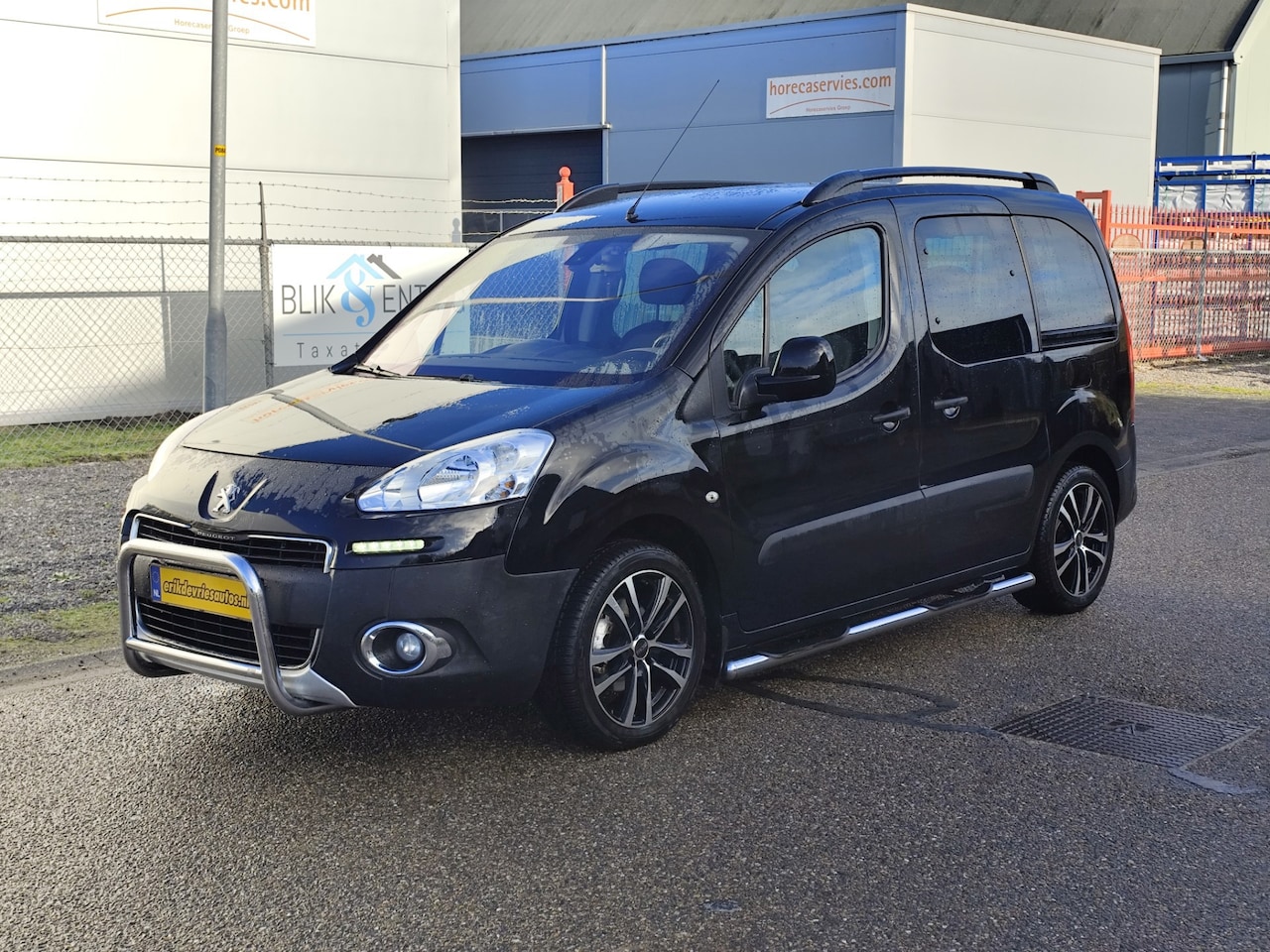 Peugeot Partner Tepee - 1.6 VTi Family " Trekhaak " - AutoWereld.nl
