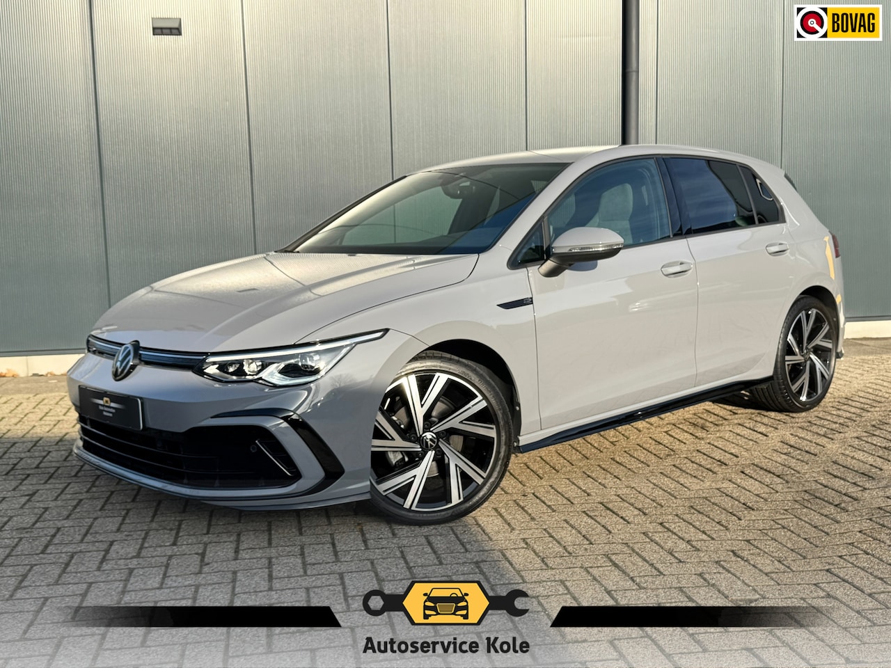 Volkswagen Golf - 1.5 eTSI R-Line * iQ Light * Side Assist * Ambient Light * - AutoWereld.nl