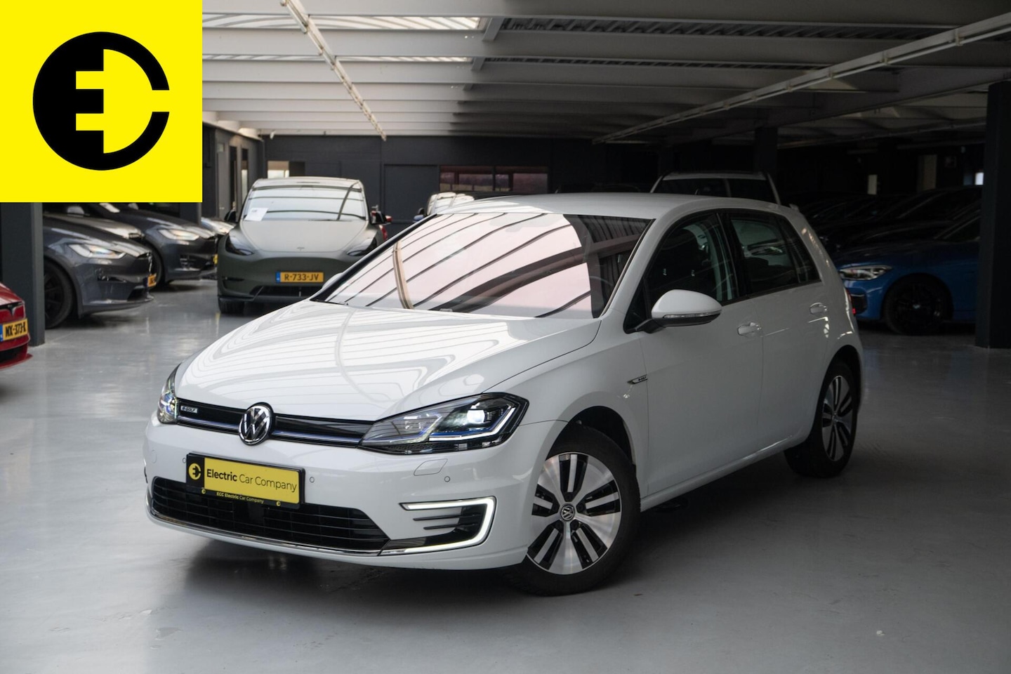 Volkswagen e-Golf - E-DITION | SOH 95% | Stoelverwarming | Parkeersensoren - AutoWereld.nl