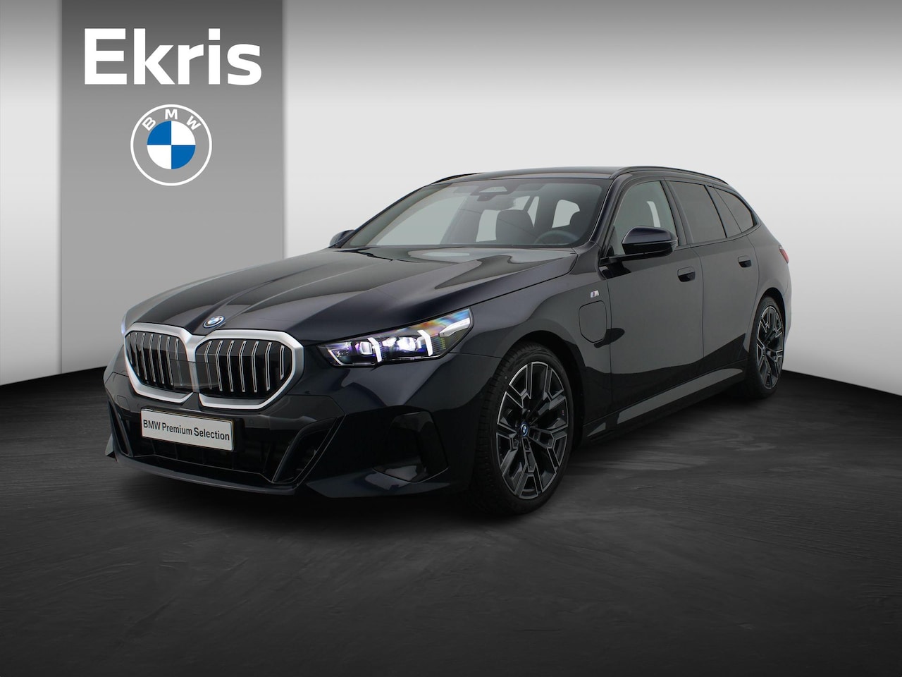 BMW 5-serie Touring - 530e M Sport Edition | Travel Pack | Trekhaak | Achteruitrijcamera | Driving Assistant Plu - AutoWereld.nl