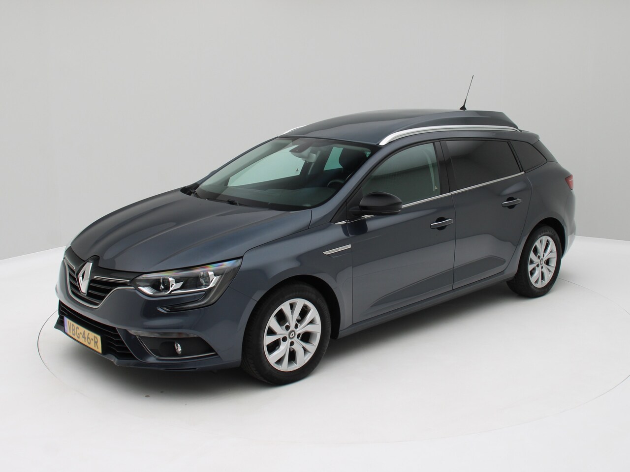Renault Mégane - Limited VAN Grijs kent. Excl.btw Origineel NL - AutoWereld.nl