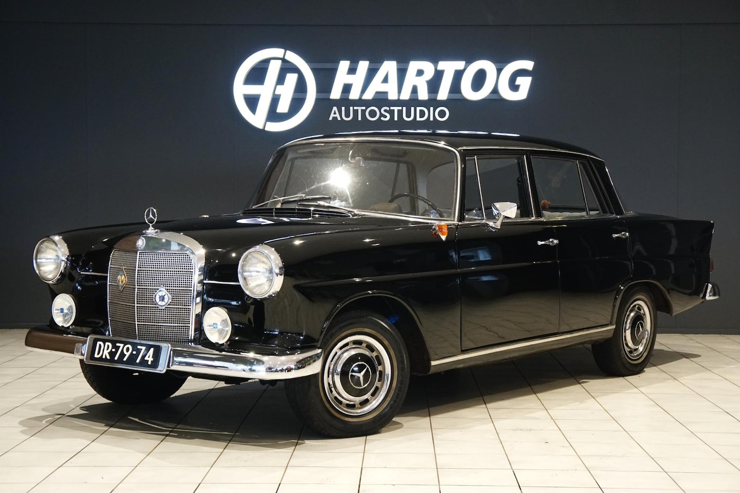 Mercedes-Benz 190-serie - 190c Heckflosse 1965 W110 - AutoWereld.nl