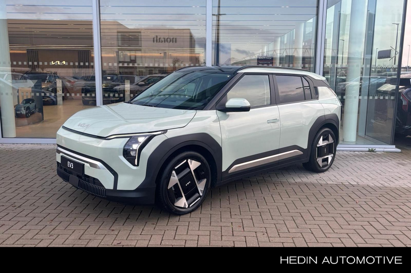 Kia EV3 - Plus Advanced 81.4 kWh | Afn. trekhaak | Harman Kardon | Schuifdak | Leder | Privacy Glass - AutoWereld.nl