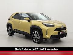 Toyota Yaris Cross - 1.5 Hybrid Dynamic | Dodehoek detectie | Navigatie | Matrix LED | Parkeersensoren voor/ach