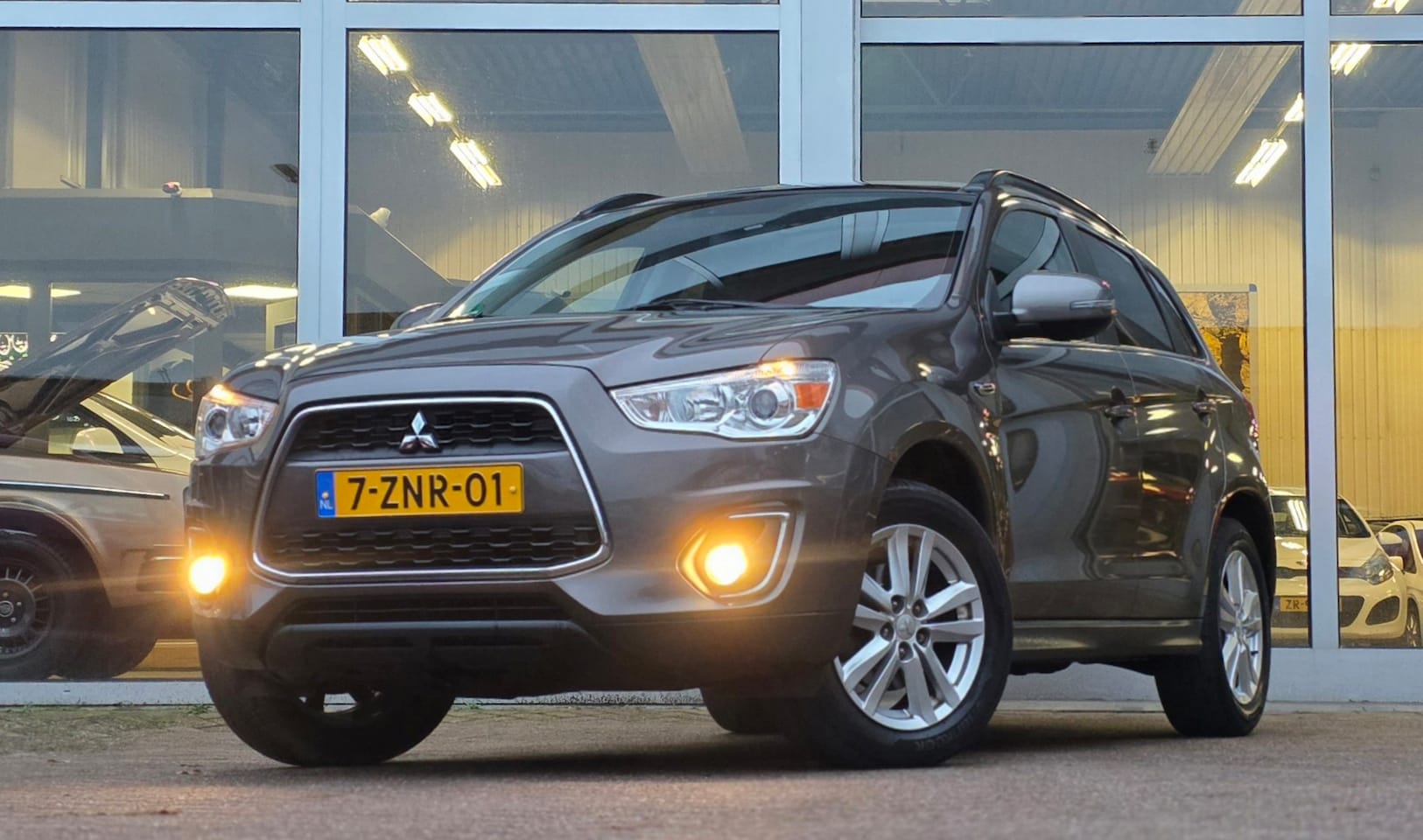 Mitsubishi ASX - 1.6i 16V Cleartec Intense Trekhaak 2e Eigenaar Parkeerhulp Mooi! - AutoWereld.nl