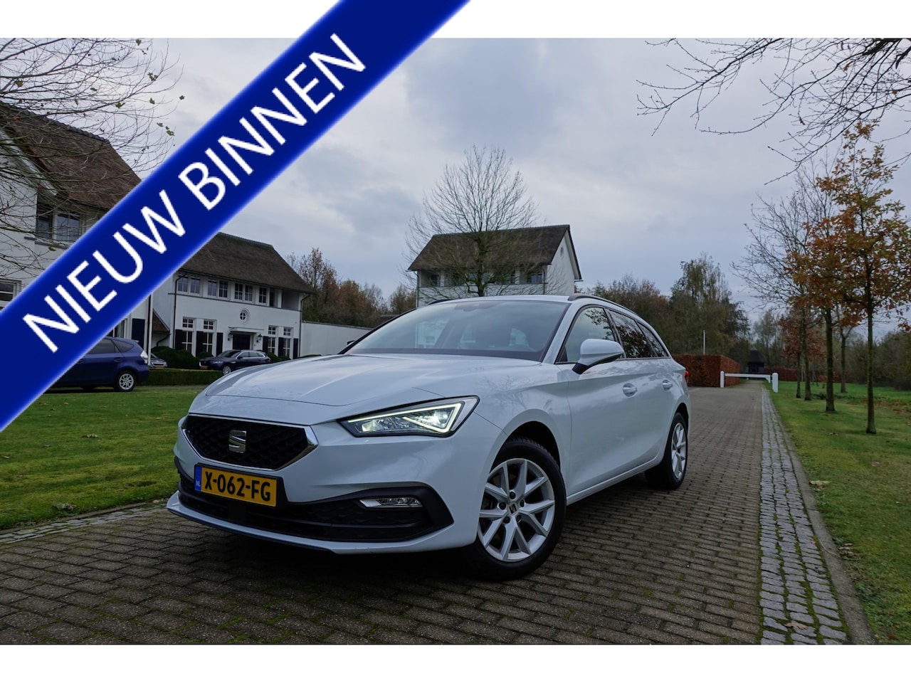 SEAT Leon Sportstourer - 1.0 eTSI FR Business Intense | Trekhaak | CarPlay  | Stuurwielverw. | Stoelverw. | BTW | - AutoWereld.nl