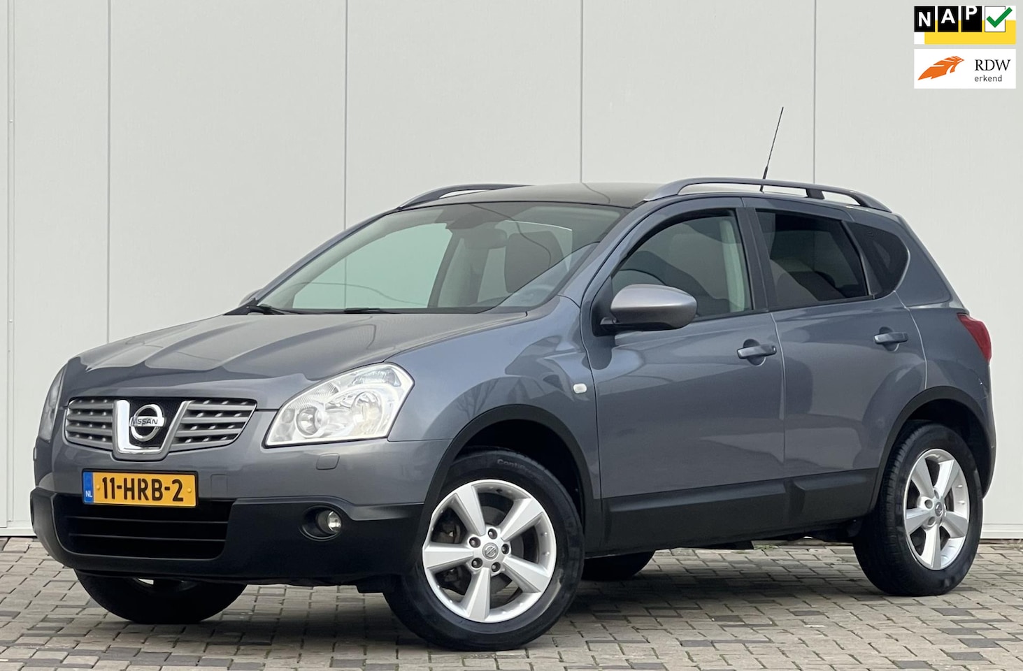 Nissan Qashqai - 2.0 Tekna AUTOMAAT PANORAMA LEER XENON KEYLESS 1 EIGENAAR - AutoWereld.nl