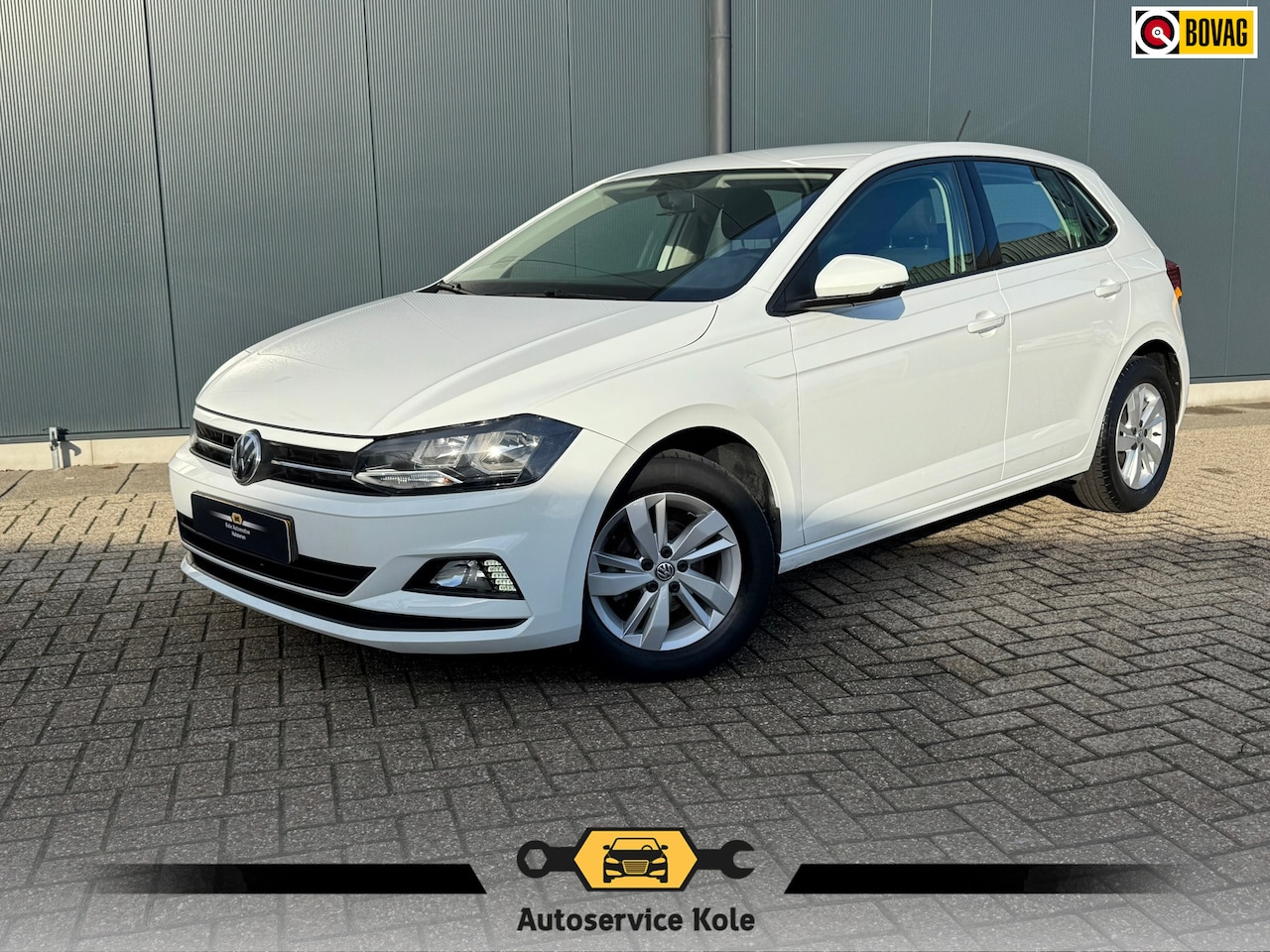 Volkswagen Polo - 1.0 TSI 95pk Comfortline * Navigatie * Lm Velgen * Adaptieve Cruise Control * - AutoWereld.nl