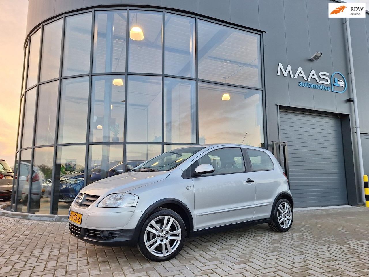 Volkswagen Fox - 1.2 Trendline DEALER ONDERHOUDEN - AutoWereld.nl