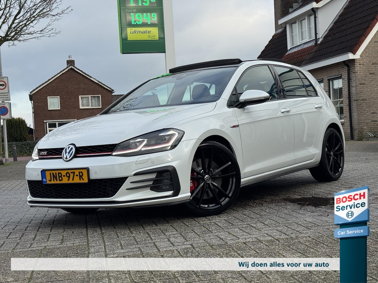 Volkswagen Golf - 7,5 2.0 TSI 245pk Performance / Pano / Dynaudio / Virtual Cockpit / Stoelverwarming / Acc - AutoWereld.nl